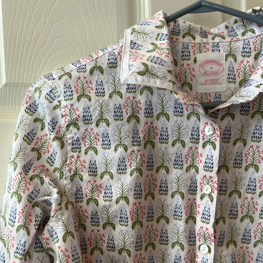 Brooks Brothers Floral Patterned Button-Up Shirt 4 - Picture 7 of 8